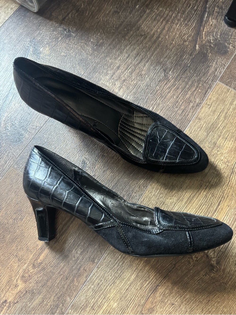 Easy Spirit Black Croc-Embossed Mid Heel Loafers